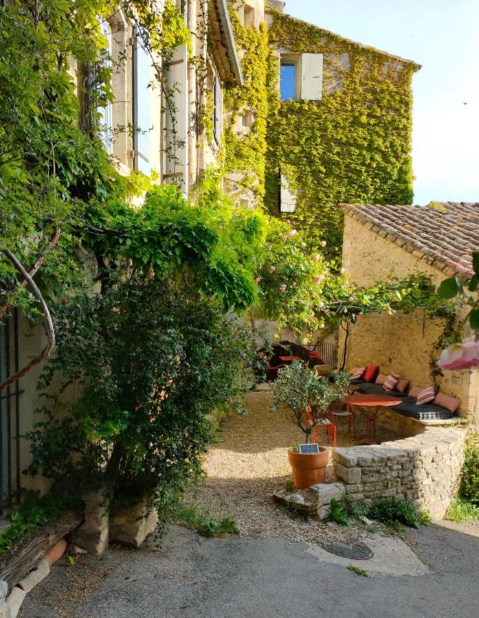 La Maison Pres De La Fontaine Saignon Exterior foto